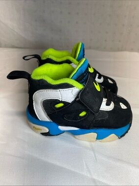 Nike Diamond Turf 2 shoes size 5C 11cm